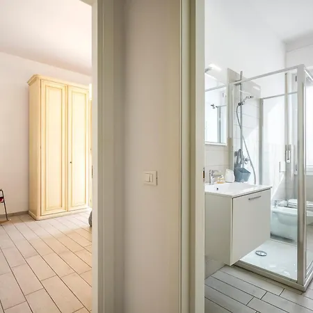 Airport Suite A 15 Min Centro Storico Con Parcheggio Gratuito Apartment *